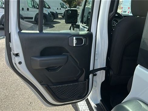 Used 2023 Jeep Wrangler Unlimited w/ Cold Weather Group image 22