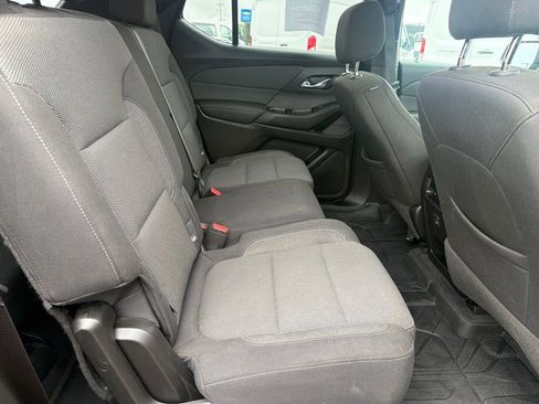 Used 2022 Chevrolet Traverse LT AWD/4WD image 24