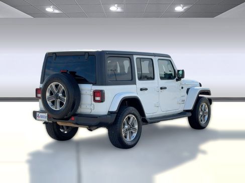 Used 2020 Jeep Wrangler Unlimited Sahara image 9