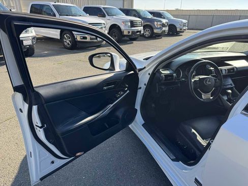 Used 2014 Lexus IS 250 image 19