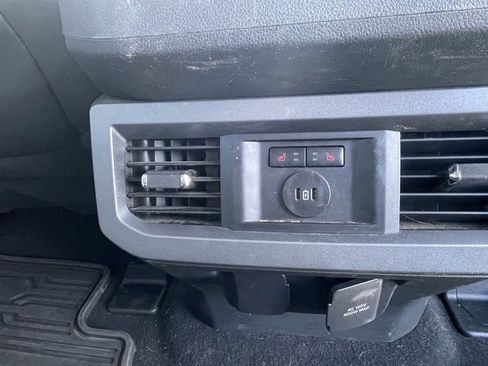 Used 2024 Ford F350 Lariat image 25