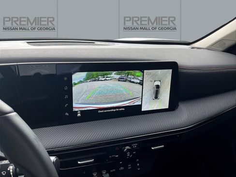 Certified 2025 Nissan Kicks SR FWD image 16