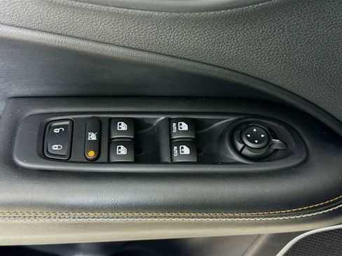 Used 2020 Jeep Compass Latitude w/ Popular Equipment Group FWD image 14
