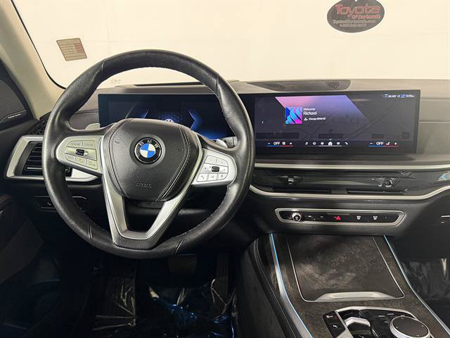 Used 2025 BMW X7 xDrive40i w/ Premium Package AWD/4WD image 18