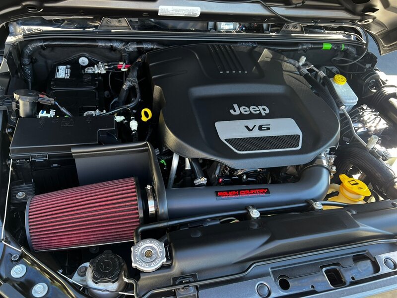 Used 2018 Jeep Wrangler Sport AWD/4WD image 30