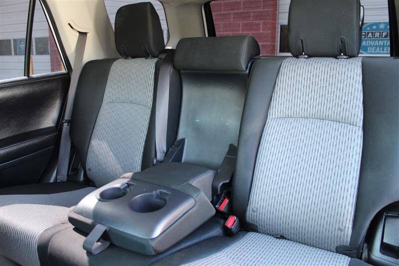 Used 2016 Toyota 4Runner SR5 AWD/4WD image 26