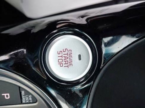 Used 2018 Kia Soul ! w/ Tech Package FWD image 17