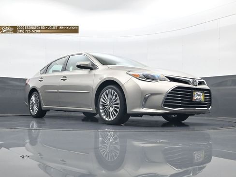 Used 2018 Toyota Avalon Limited w/ Protection Package FWD image 23