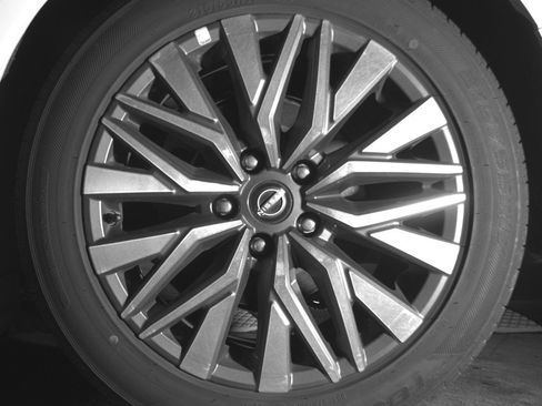 Used 2025 Nissan Altima 2.5 SV image 14