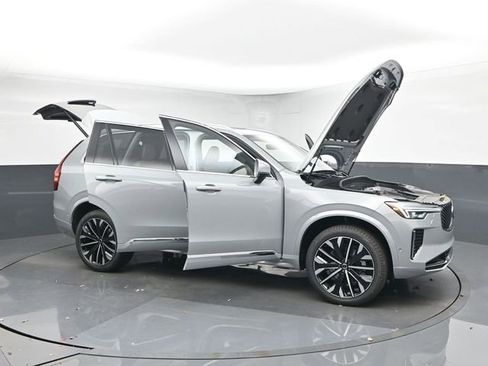 New 2026 Volvo XC90 B6 Plus w/ Protection Package Premier image 54