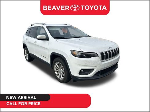 Used 2019 Jeep Cherokee Latitude w/ Cold Weather Group image 1