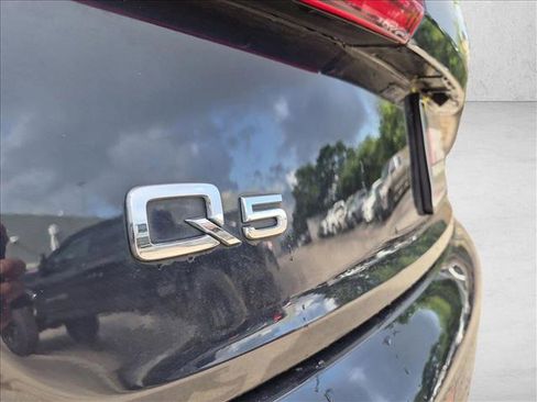 Used 2019 Audi Q5 2.0T Premium Plus w/ Premium Plus Package AWD/4WD image 12