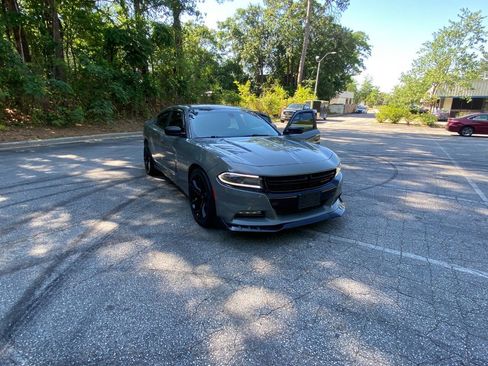 Used 2017 Dodge Charger SXT w/ Blacktop Package RWD image 53