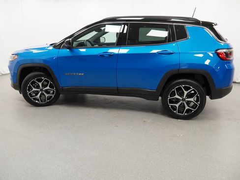 Certified 2026 Jeep Compass Limited AWD/4WD image 14