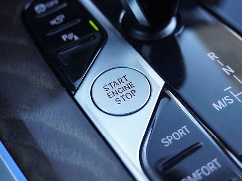 Used 2023 BMW X5 xDrive40i w/ Premium Package image 52