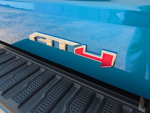 Used 2023 GMC Sierra 1500 AT4 w/ AT4 Premium Package AWD/4WD image 33