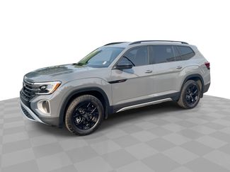 Used 2026 Volkswagen Atlas Peak Edition AWD/4WD video 1