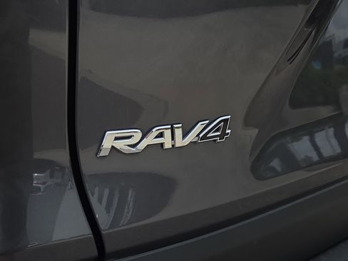 Certified 2022 Toyota RAV4 LE image 11