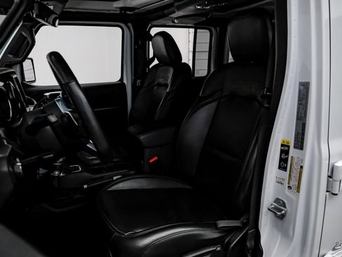 Used 2022 Jeep Wrangler Unlimited Rubicon w/ Xtreme Recon 35" Tire Package image 40