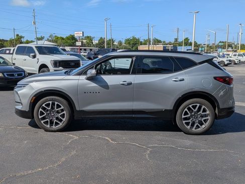 Used 2023 Chevrolet Blazer RS w/ Driver Confidence II Package image 9
