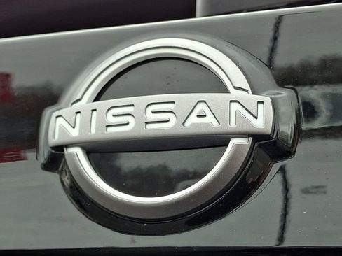 Certified 2025 Nissan Kicks SV image 30