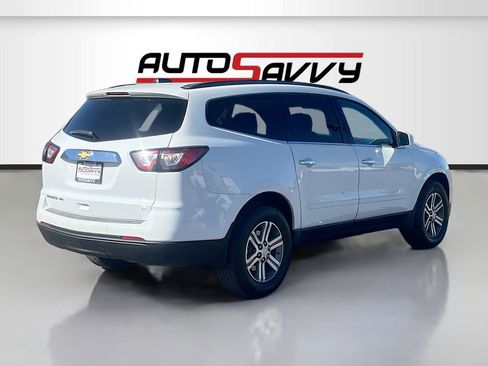 Used 2017 Chevrolet Traverse LT image 7