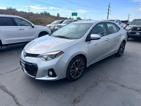 Used 2014 Toyota Corolla S FWD image 2