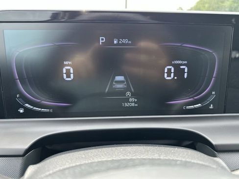 Used 2025 Kia Seltos LX AWD/4WD image 12