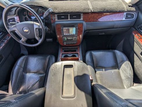 Used 2012 Chevrolet Avalanche LTZ image 11