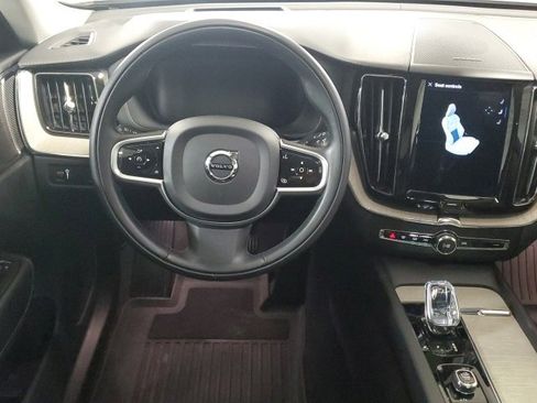 Used 2022 Volvo XC60 B5 Inscription w/ Advanced Package image 15