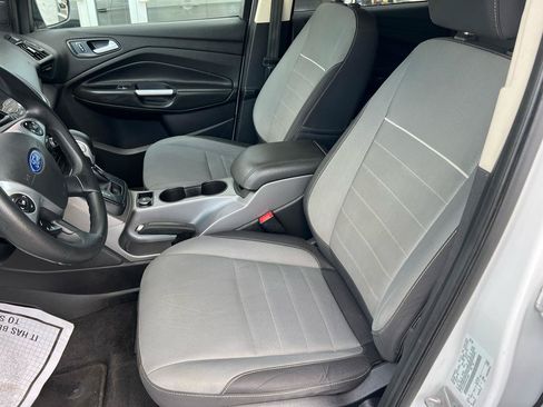 Used 2015 Ford Escape SE w/ Equipment Group 201A AWD/4WD image 12