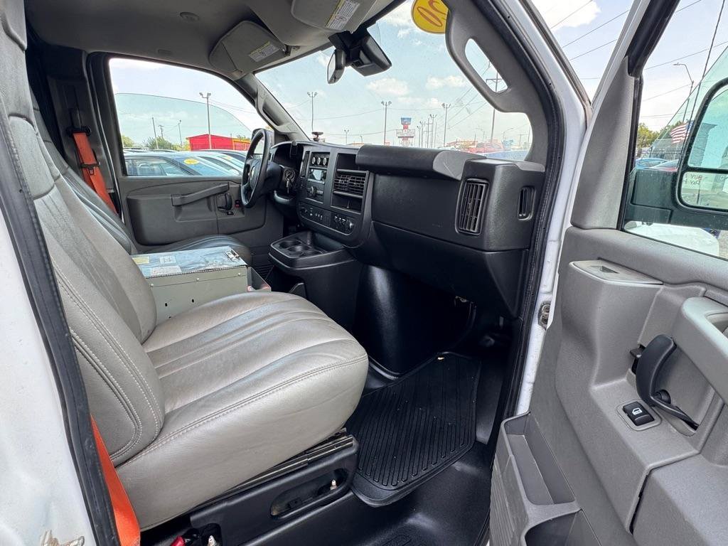 Used 2020 Chevrolet Express 2500 w/ Driver Convenience Package RWD image 12
