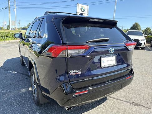 Used 2024 Toyota RAV4 SE w/ Weather & Moonroof Package AWD/4WD image 12