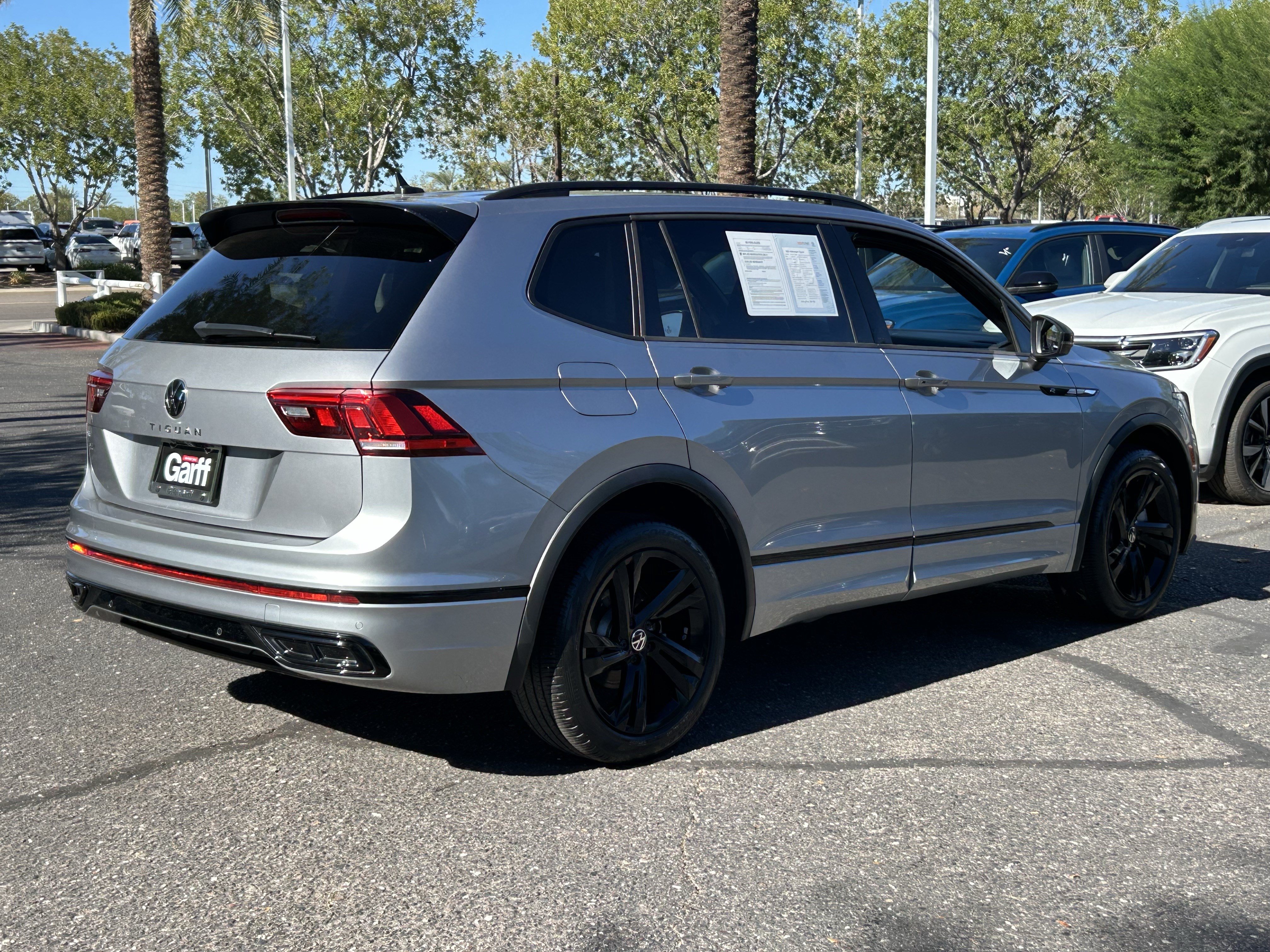 Used 2024 Volkswagen Tiguan SE R-Line FWD image 4