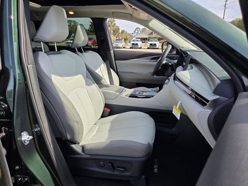 New 2027 INFINITI QX60 Luxe w/ Family Package FWD image 21
