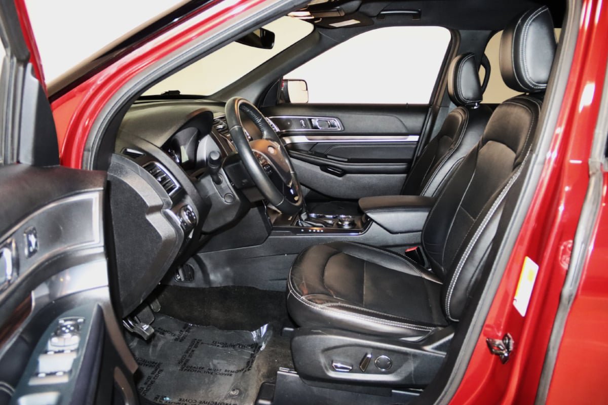 Used 2018 Ford Explorer Limited AWD/4WD image 30