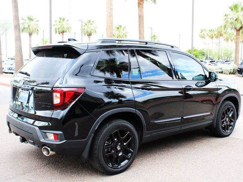 Used 2025 Honda Passport Black Edition image 6