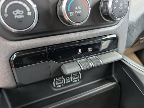 Used 2024 RAM 1500 Big Horn image 24