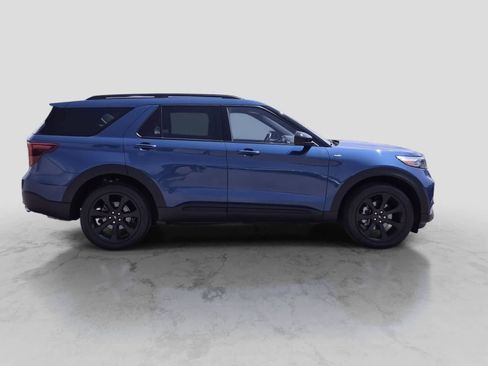 Used 2023 Ford Explorer ST-Line AWD/4WD image 9