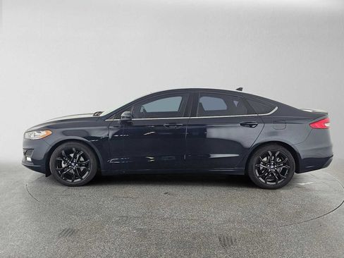 Used 2020 Ford Fusion SE w/ Equipment Group 151A FWD image 12