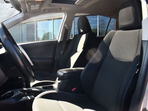 Used 2016 Toyota RAV4 XLE AWD/4WD image 13