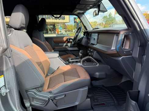 Used 2023 Ford Bronco Outer Banks image 11