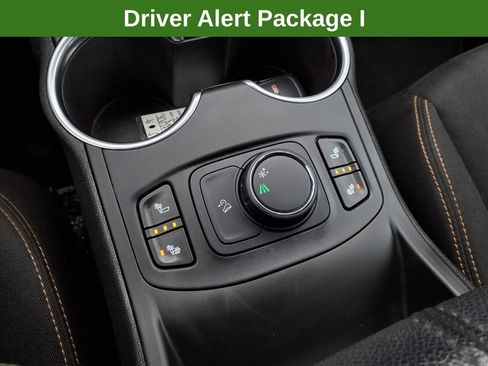 Used 2018 GMC Terrain SLE w/ Driver Convenience Package image 15