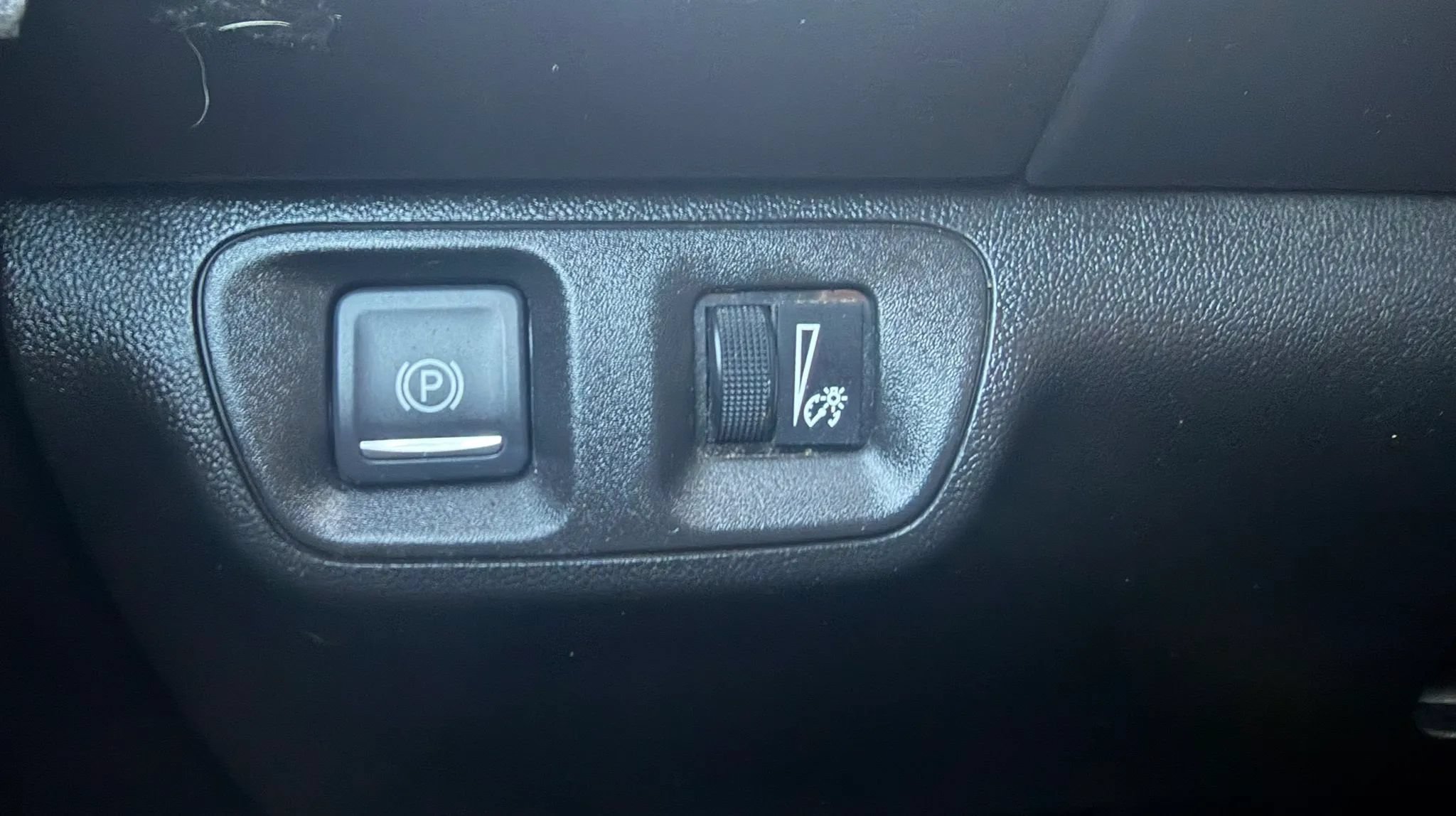 Used 2019 GMC Acadia SLE w/ Driver Alert Package I AWD/4WD image 17