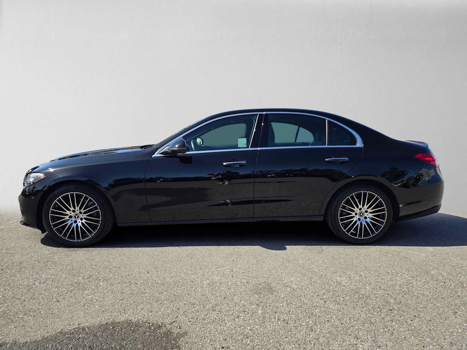 Used 2025 Mercedes-Benz C 300 Sedan image 6