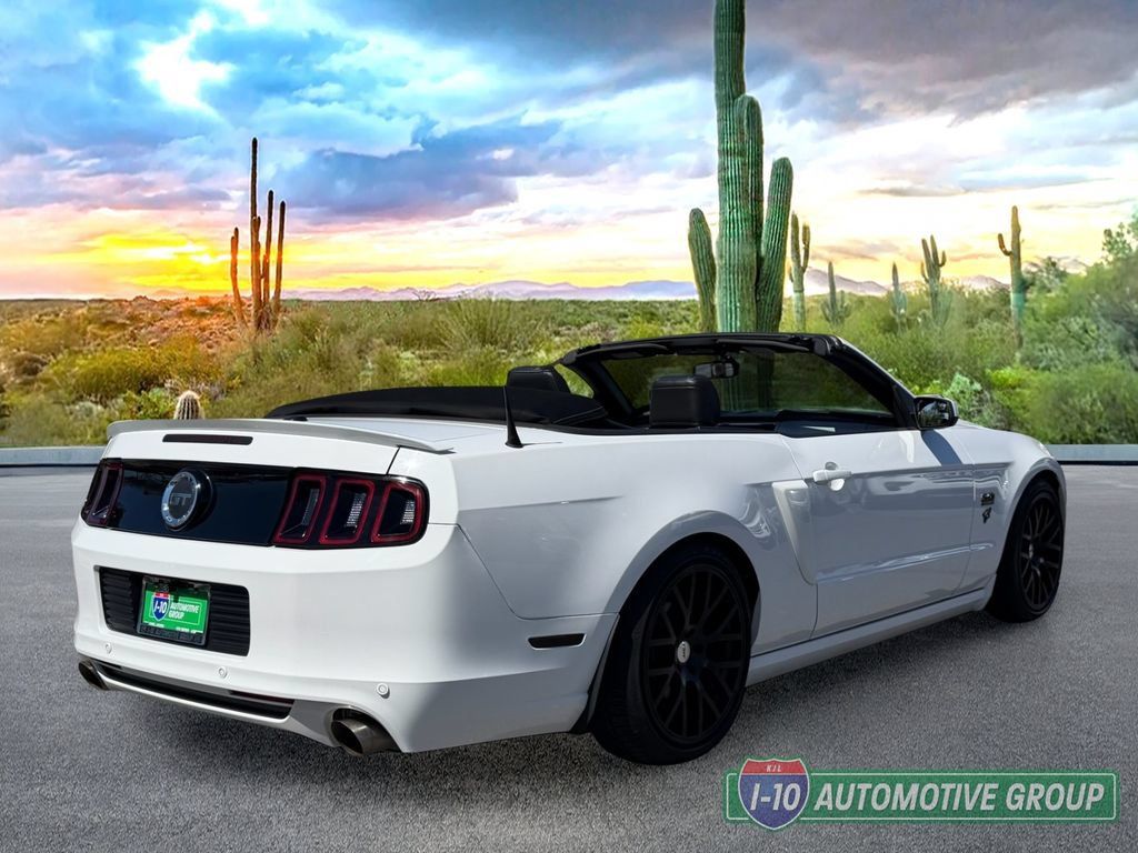 Used 2014 Ford Mustang GT Premium RWD image 5