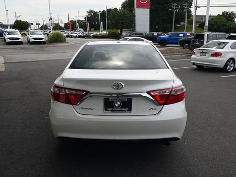 Used 2017 Toyota Camry XLE w/ Moonroof Package FWD image 12