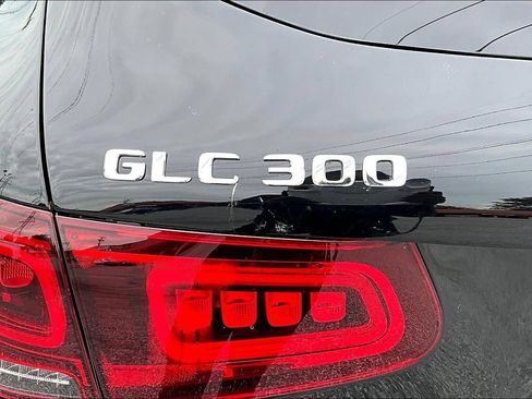 Used 2022 Mercedes-Benz GLC 300 w/ Premium Package Lite image 24
