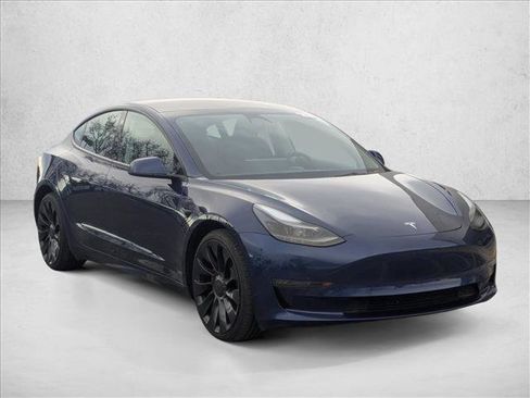 Used 2023 Tesla Model 3 Performance image 3