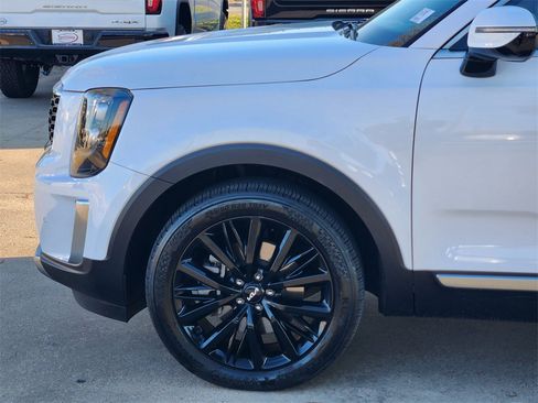 Used 2022 Kia Telluride SX w/ Towing Package image 9